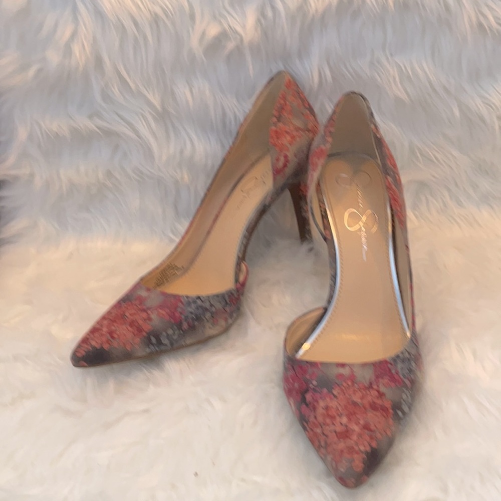 Open instep delicate floral print heels